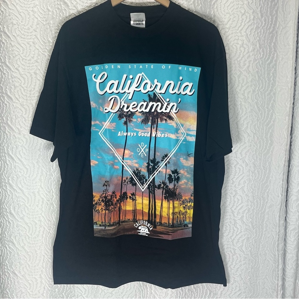 SHAKA WEAR California Dreamin Dark Blue Short Sleeve Tee